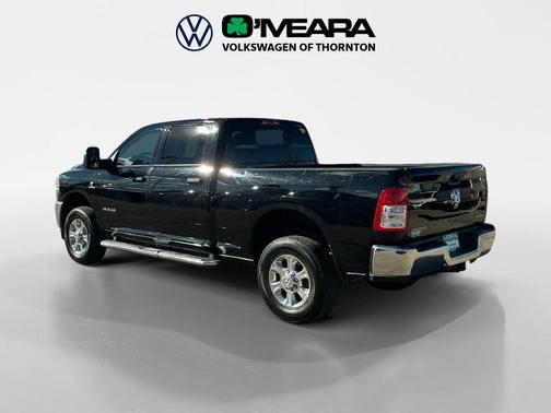 Diamond Black Crystal Pearlcoat 2024 RAM 2500 Big Horn Crew Cab 4x4 6'4' Box
