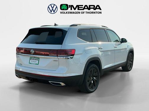 Opal White Pearl 2026 Volkswagen Atlas 2.0T SE w/Technology 4MOTION