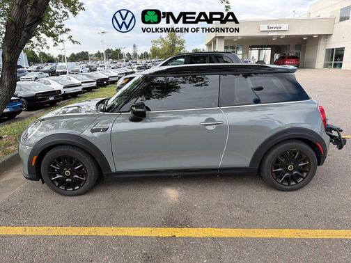 Moonwalk Grey Metallic 2023 MINI Hardtop Cooper S