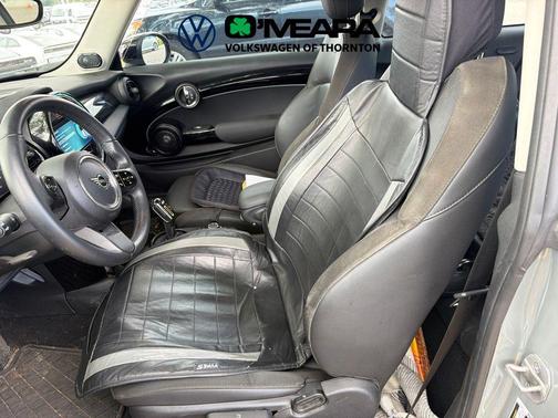 Moonwalk Grey Metallic 2023 MINI Hardtop Cooper S