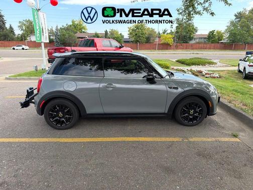 Moonwalk Grey Metallic 2023 MINI Hardtop Cooper S