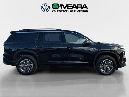 Mosaic Black Metallic 2024 Chevrolet Traverse LT