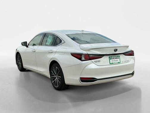 2023 Lexus ES 250 Base