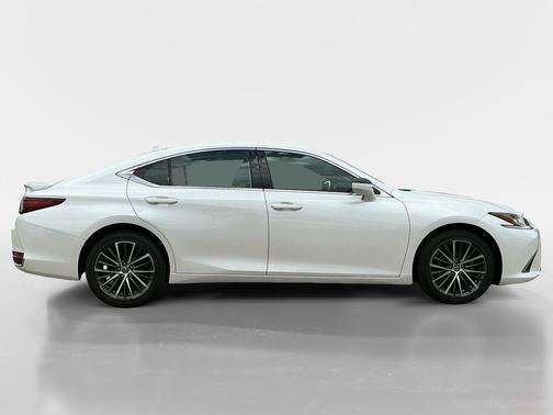 2023 Lexus ES 250 Base