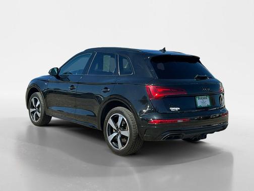 2022 Audi Q5 45 S line Premium Plus