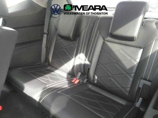 2024 Volkswagen Atlas 2.0T SE w/Technology 4MOTION