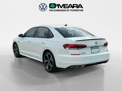2022 Volkswagen Passat 2.0T R-Line