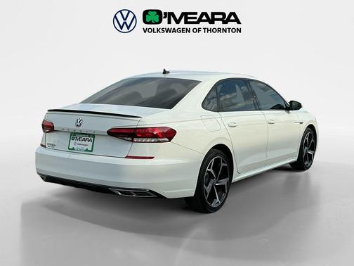 2022 Volkswagen Passat 2.0T R-Line