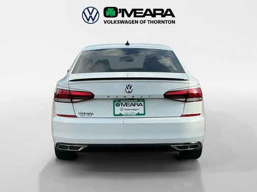 2022 Volkswagen Passat 2.0T R-Line
