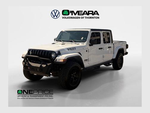 Bright White Clearcoat 2022 Jeep Gladiator Willys 4x4