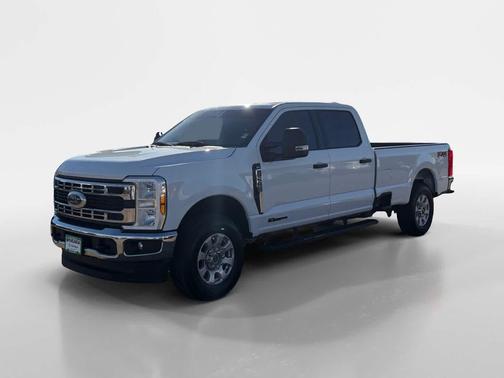 Oxford White 2024 Ford F-250 XLT