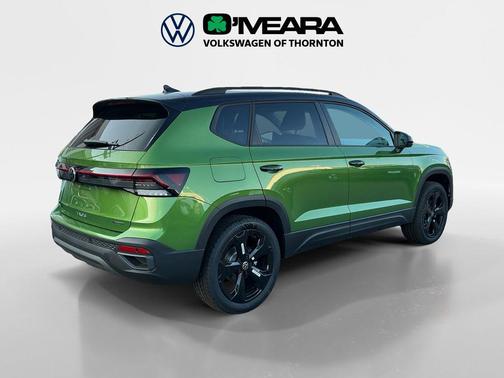 2025 Volkswagen Taos 1.5T SE Black