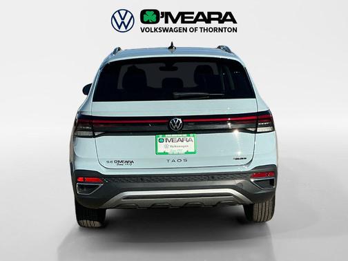 Monument Gray 2027 Volkswagen Taos SE