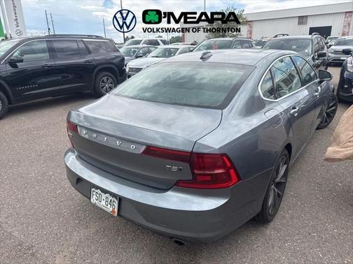 2018 Volvo S90 T5 Momentum