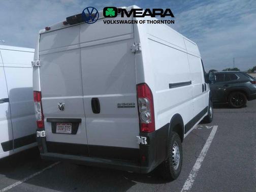 Bright White Clearcoat 2025 RAM ProMaster 2500 Tradesman