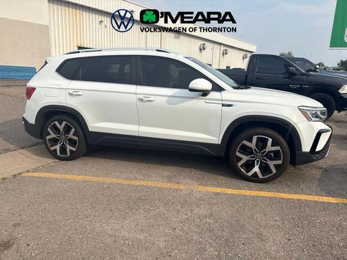 Pure White 2023 Volkswagen Taos 1.5T SEL