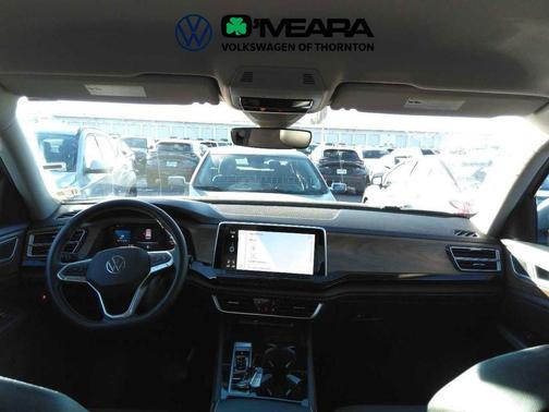 2025 Volkswagen Atlas 2.0T SE w/Technology 4MOTION