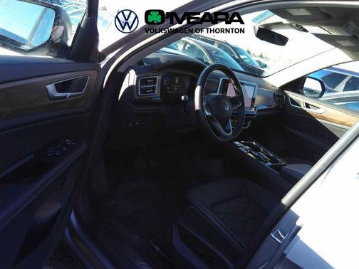 2025 Volkswagen Atlas 2.0T SE w/Technology 4MOTION