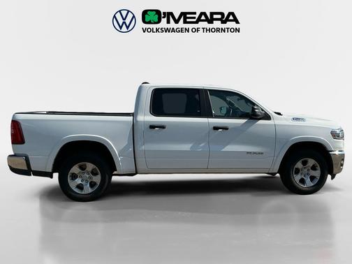 Bright White Clearcoat 2025 RAM 1500 Big Horn/Lone Star
