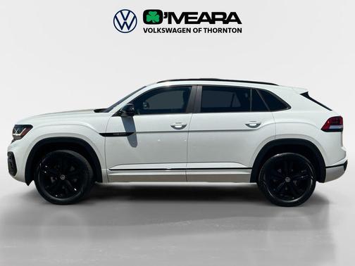 Opal White Pearl 2023 Volkswagen Atlas Cross Sport 2.0T SEL R-Line