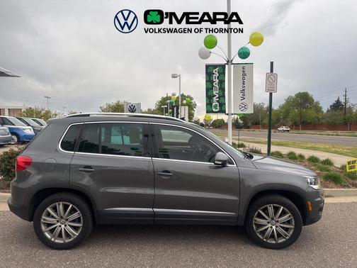 Pepper / Gray 2013 Volkswagen Tiguan SE
