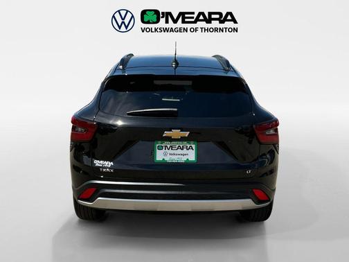 Mosaic Black Metallic 2024 Chevrolet Trax LT