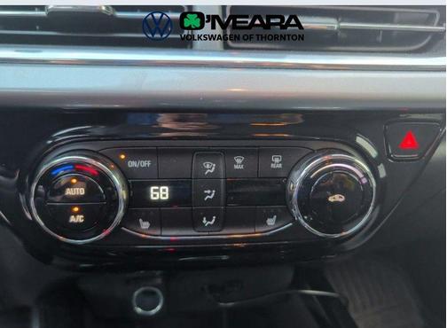 Mosaic Black Metallic 2024 Chevrolet Trax LT