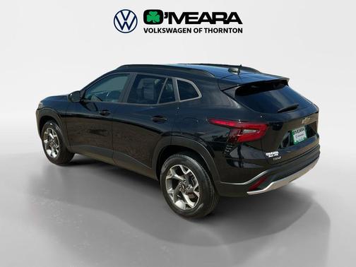 Mosaic Black Metallic 2024 Chevrolet Trax LT