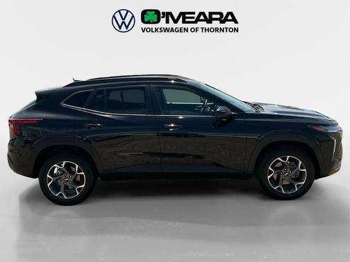 Mosaic Black Metallic 2024 Chevrolet Trax LT