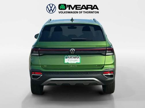 Bright Moss Green Metallic 2027 Volkswagen Taos SE