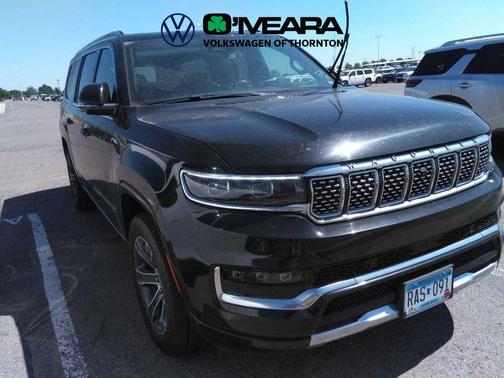 Diamond Black Crystal Pearlcoat 2024 Jeep Grand Wagoneer L 4x4