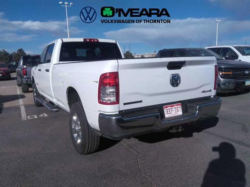 2024 RAM 3500 Big Horn Crew Cab 4x4 8' Box