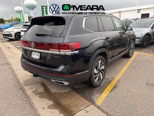 Deep Black 2024 Volkswagen Atlas 2.0T SEL