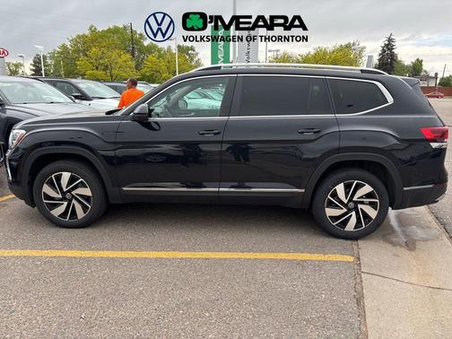 Deep Black 2024 Volkswagen Atlas 2.0T SEL
