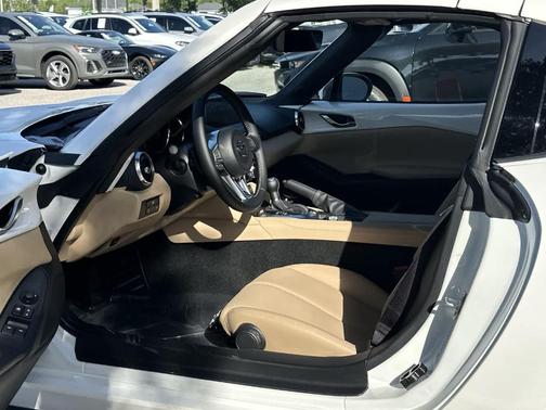 Snowflake White Pearl 2026 Mazda MX-5 Miata Grand Touring