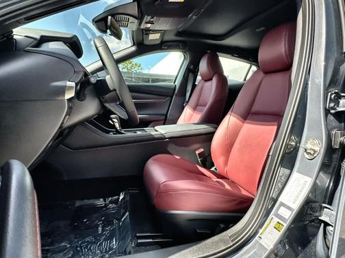 2026 Mazda Mazda3 2.5 S Carbon Edition