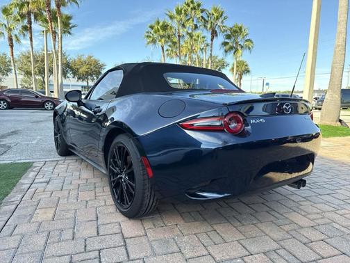 2025 Mazda MX-5 Miata Club
