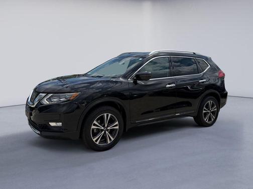Magnetic Black 2017 Nissan Rogue SL