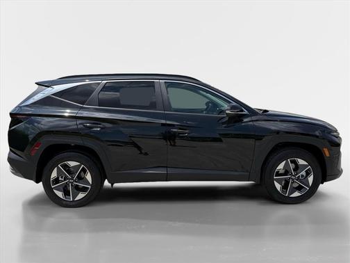 Phantom Black 2026 Hyundai TUCSON SEL Premium