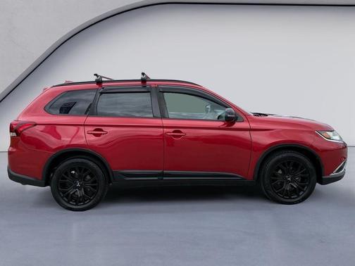 Rally Red Metallic 2018 Mitsubishi Outlander LE
