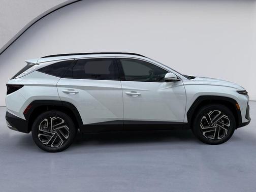 Pearl 2026 Hyundai TUCSON Hybrid Limited
