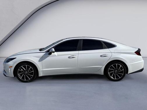 Quartz White 2022 Hyundai SONATA Limited