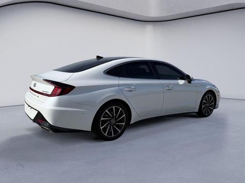 Quartz White 2022 Hyundai SONATA Limited