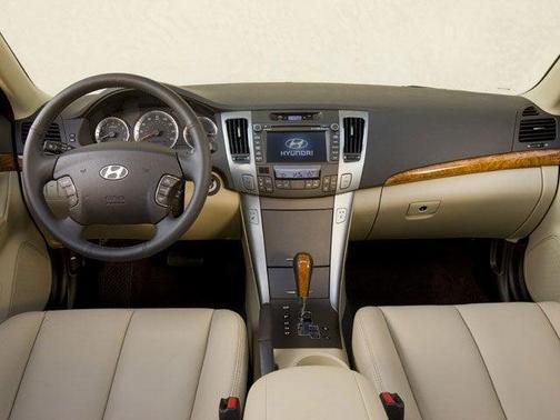 Cocoa Metallic 2009 Hyundai SONATA GLS