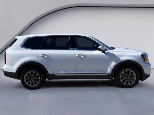 Glacial White Pearl 2024 Kia Telluride LX