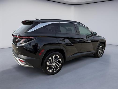 Phantom Black 2026 Hyundai TUCSON Limited