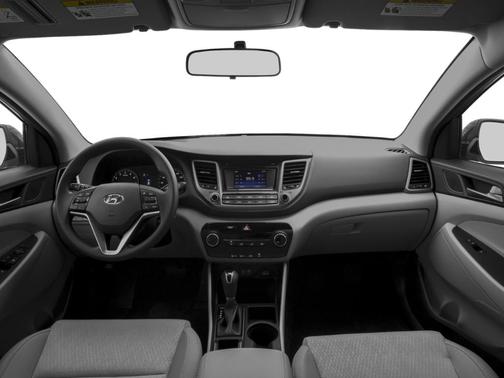 Dazzling White 2018 Hyundai TUCSON SE