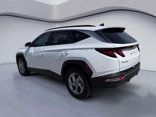 White Pearl 2024 Hyundai TUCSON SEL