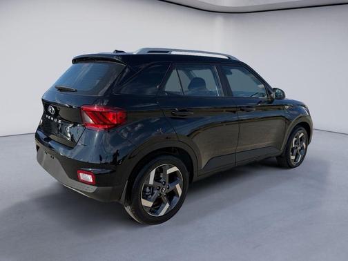 Onyx Black 2026 Hyundai VENUE SEL