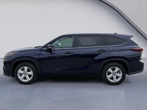 2025 Toyota Highlander LE